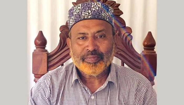 নিজ বাড়ির সামনে বিএনপি নেতাকে কুপিয়ে হত্যা