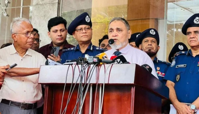 পুলিশকে বেআইনি নির্দেশনা দেবে না কমিশন: সিইসি