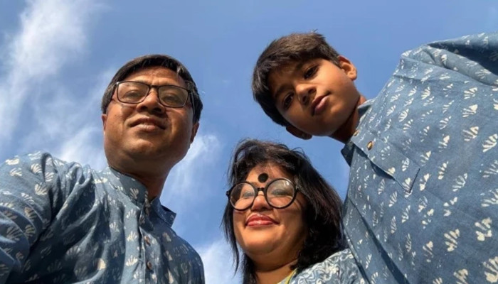 আইফোন ছিনতাই, নাকি নেপথ্যে অন্য কোনো কারণ?