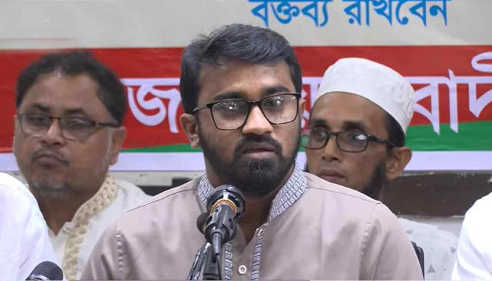 পাটওয়ারীকে গ্রেপ্তার করলেই বের হবে বাসে ককটেল মারছে কারা: রাশেদ খান