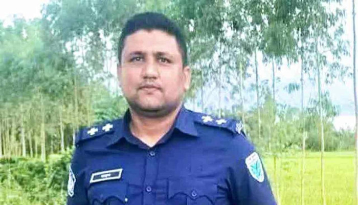 ইয়াবা দিয়ে ফাঁসানোর অভিযোগ: এসআই-কনস্টেবল ক্লোজড