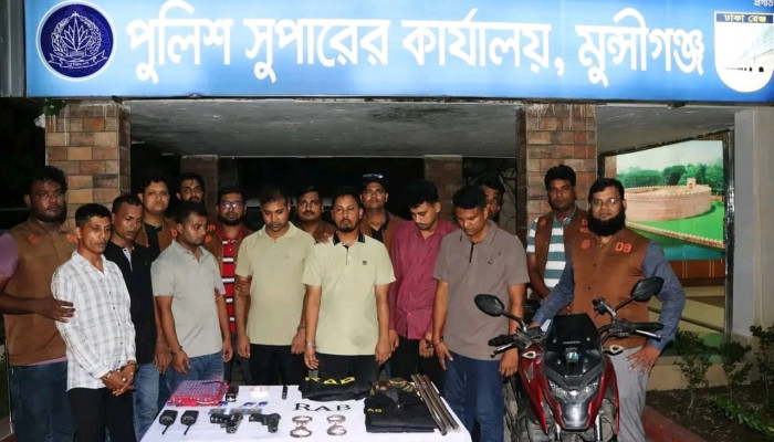 র‍্যাব পরিচয়ে ডাকাতির প্রস্তুতি, চাকুরিচ্যুত দুই সেনাসদস্যসহ গ্রেপ্তার ৭