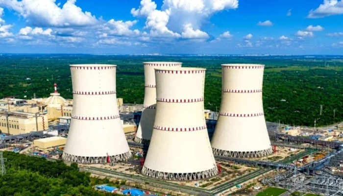 ঢাকার পথে রূপপুর বিদ্যুৎকেন্দ্রের জ্বালানিবাহী কার্গো বিমান