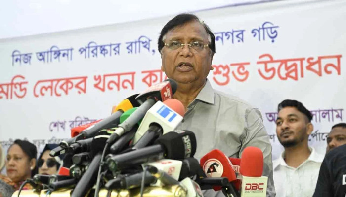 ধানমন্ডি লেক পুনরুজ্জীবনে খনন কাজ শুরু করল ডিএসসিসি