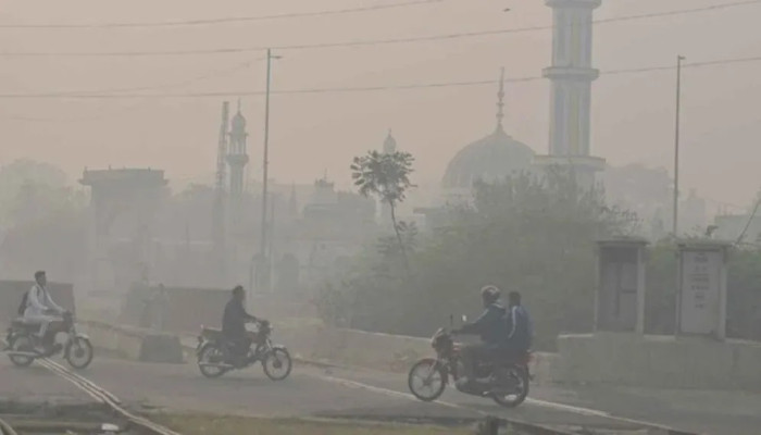 ঢাকার বাতাস আজ ‘অস্বাস্থ্যকর’