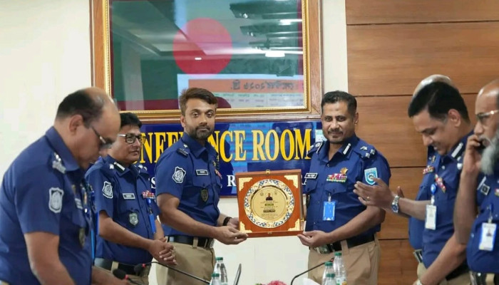 রংপুর রেঞ্জের শ্রেষ্ঠ পুলিশ সুপার নির্বাচিত হলেন নীলফামারীর এসপি ফরহাদ হোসেন খান