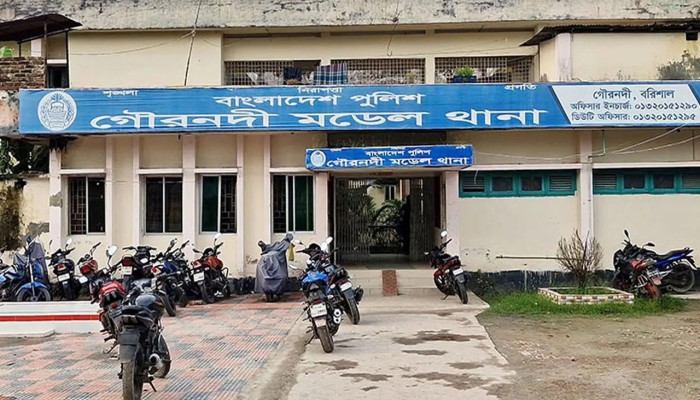নিষিদ্ধ আওয়ামী লীগ নেতার বাড়ি থেকে সাতজন আটক
